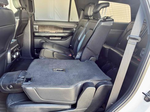Used 2019 Ford Expedition Limited w/ Equipment Group 301A AWD/4WD image 50