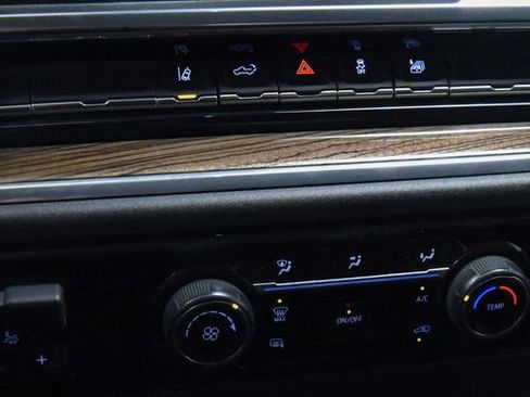 Used 2024 Chevrolet Silverado 2500 LT image 18