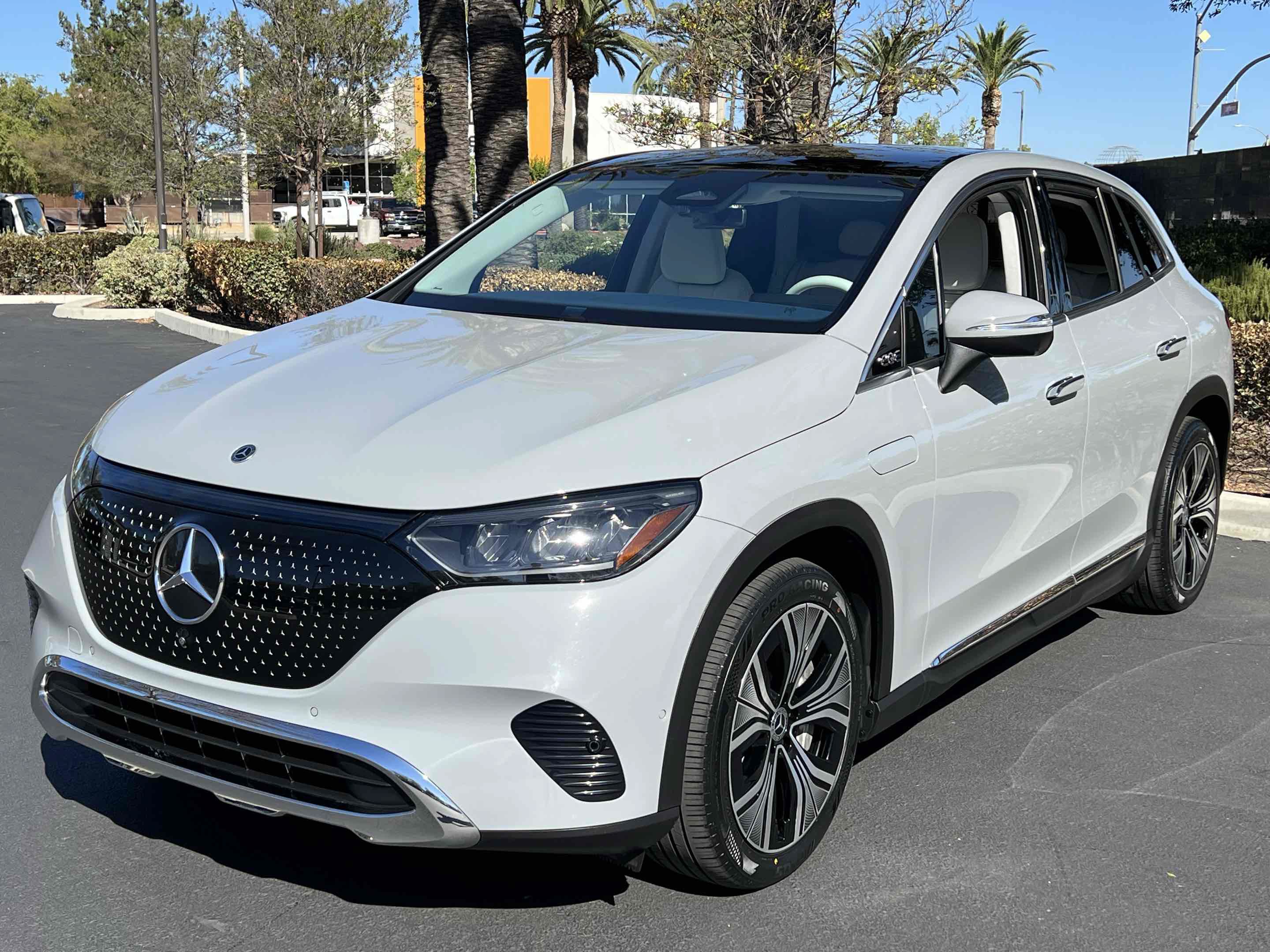 Used 2024 Mercedes-Benz EQE 350+ SUV image 15