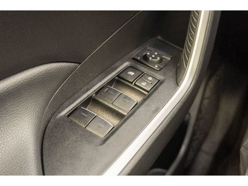 Used 2025 Toyota RAV4 XLE AWD/4WD image 24