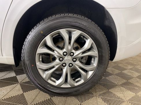 Used 2021 Buick Enclave Avenir w/ Avenir Technology Package image 11