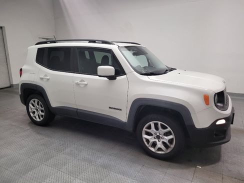 Used 2016 Jeep Renegade Latitude AWD/4WD image 11