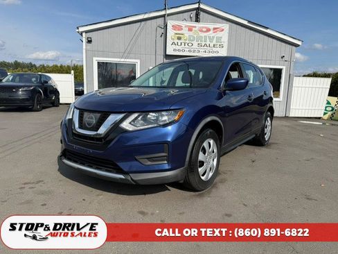 Used 2017 Nissan Rogue S image 1