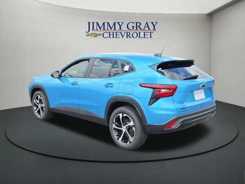 New 2026 Chevrolet Trax RS w/ Driver Confidence Package FWD image 3