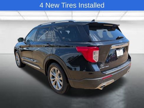Used 2023 Ford Explorer Limited w/ Equipment Group 301A RWD image 2