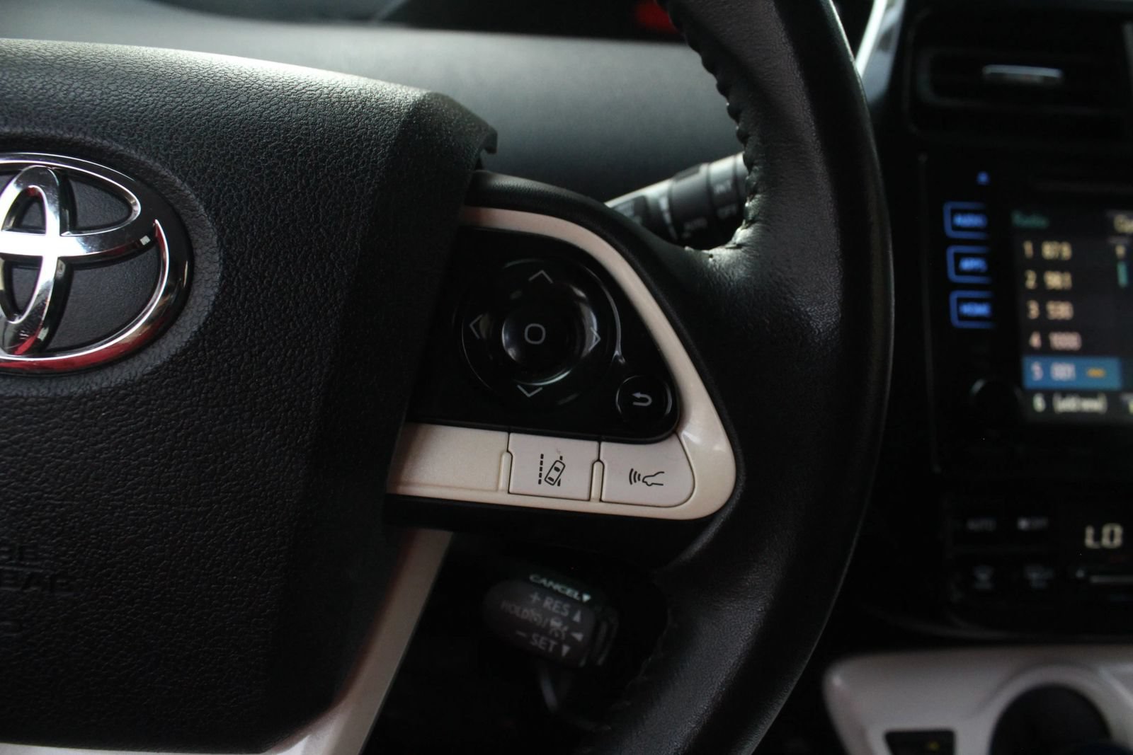 Used 2016 Toyota Prius Four Touring FWD image 27
