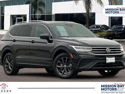 Used 2023 Volkswagen Tiguan SE w/ Panoramic Sunroof Package