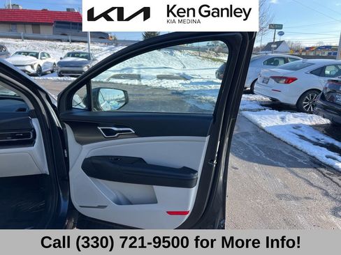 Certified 2025 Kia Sportage EX image 58