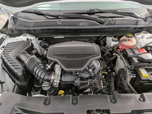 Used 2021 Chevrolet Blazer LT FWD image 28