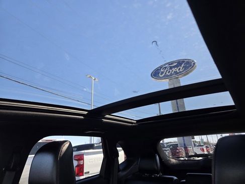 Certified 2024 Ford Edge ST-Line image 19