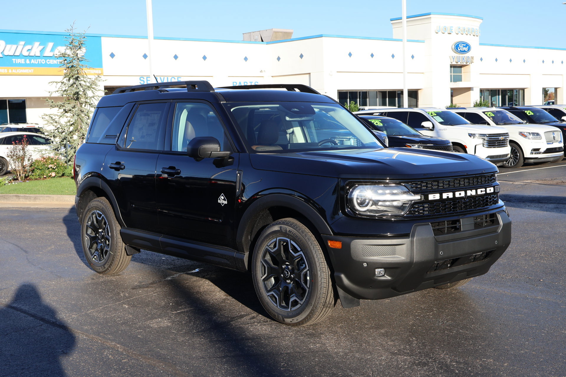 New 2026 Ford Bronco Sport Outer Banks w/ Outer Banks Tech Package+ AWD/4WD image 1