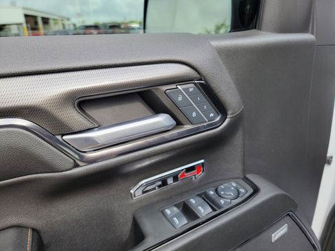 Used 2024 GMC Sierra 1500 AT4 w/ Technology Package image 15