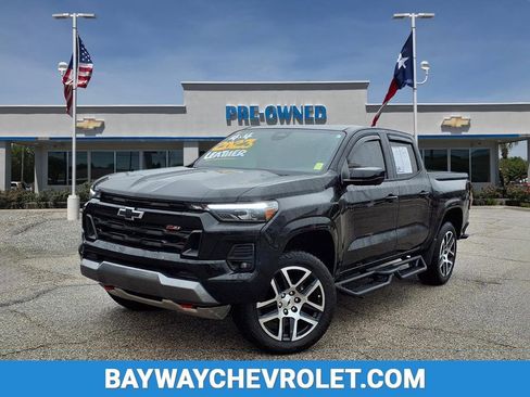 Used 2023 Chevrolet Colorado Z71 w/ Z71 Convenience Package 2 image 1
