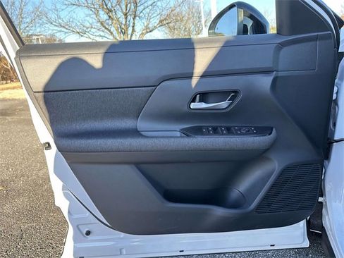 New 2026 Nissan Kicks SV w/ SV Premium Package image 14