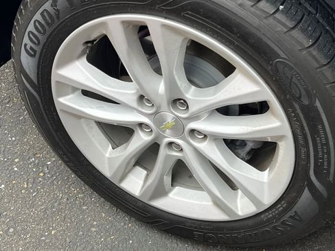 Used 2018 Chevrolet Malibu LT FWD image 17