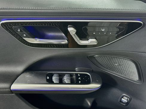 Used 2022 Mercedes-Benz C 300 4MATIC Sedan w/ Pinnacle Trim Package image 24