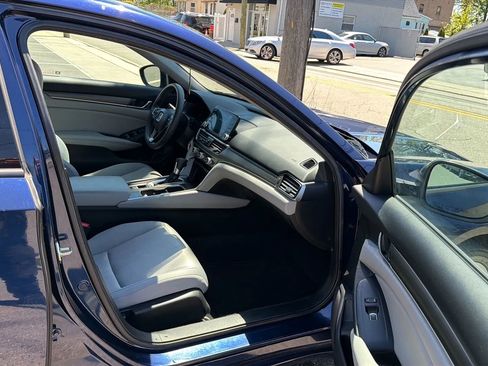 Used 2020 Honda Accord LX image 25