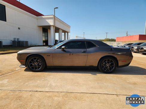 Used 2023 Dodge Challenger R/T w/ Blacktop Package image 4