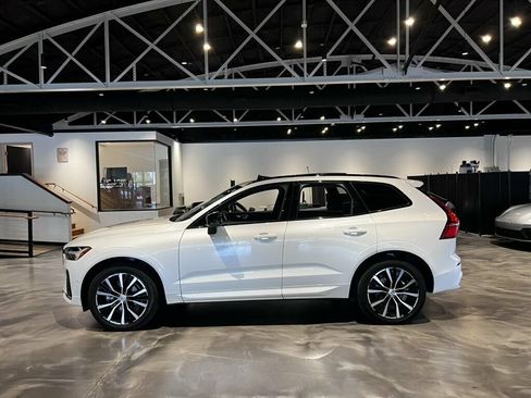 Used 2024 Volvo XC60 B5 Plus w/ Protection Package Premier AWD/4WD image 2