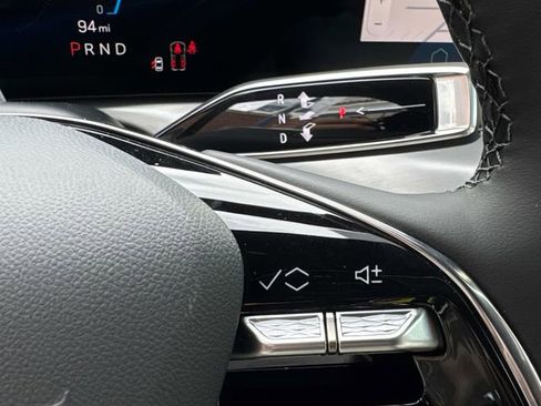 New 2026 Cadillac Vistiq Luxury w/ LPO, Floor Liner Package image 28