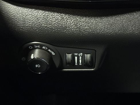 New 2026 Jeep Compass Latitude image 18