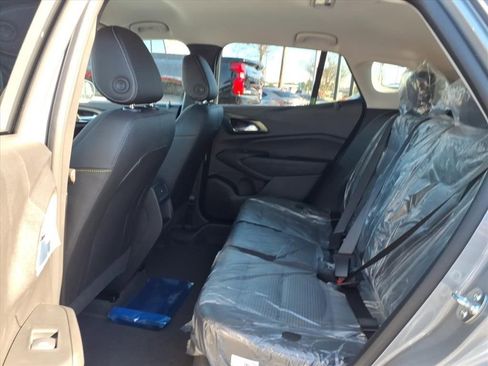 New 2026 Chevrolet Trax LT w/ Driver Confidence Package image 14