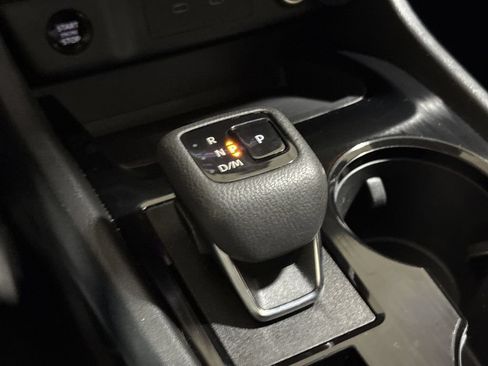 Used 2024 Nissan Rogue SV FWD image 17