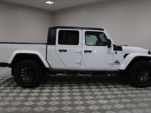 Used 2021 Jeep Gladiator Sport AWD/4WD image 12