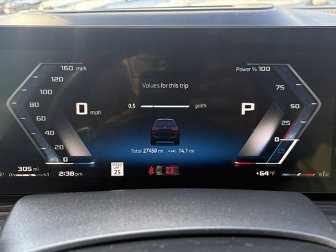 Used 2024 BMW X7 M60i w/ Executive Package image 23