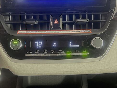 Used 2025 Toyota Corolla LE image 22