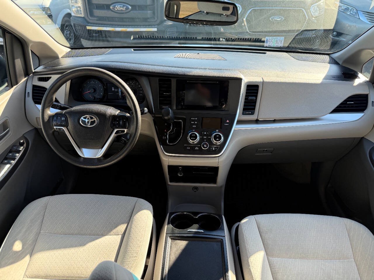 Used 2015 Toyota Sienna LE FWD image 16