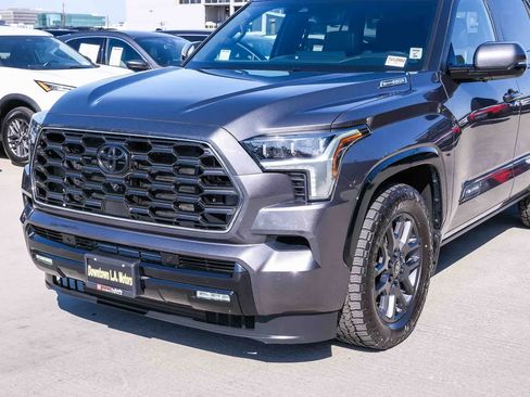 Used 2025 Toyota Sequoia Platinum AWD/4WD image 11