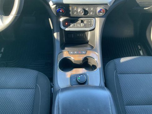 Used 2021 GMC Acadia SLE w/ Elevation Edition FWD image 47
