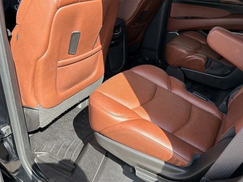 Used 2016 Cadillac Escalade Premium AWD/4WD image 35