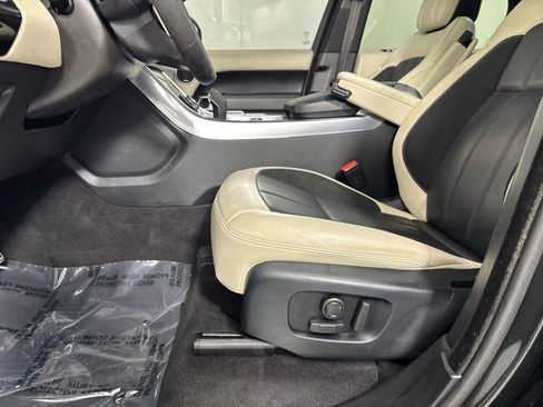 Used 2019 Land Rover Range Rover Sport HST image 19