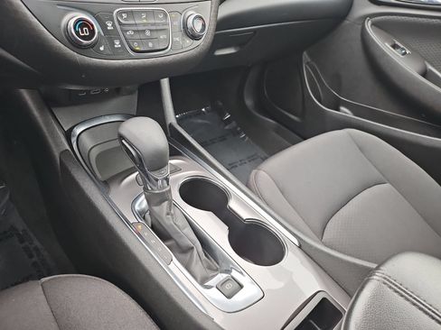 Used 2025 Chevrolet Malibu LT FWD image 24