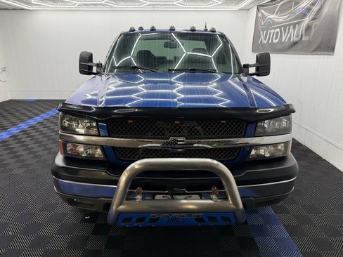 Used 2004 Chevrolet Silverado 1500 LT w/ Light Duty Power Package AWD/4WD image 4