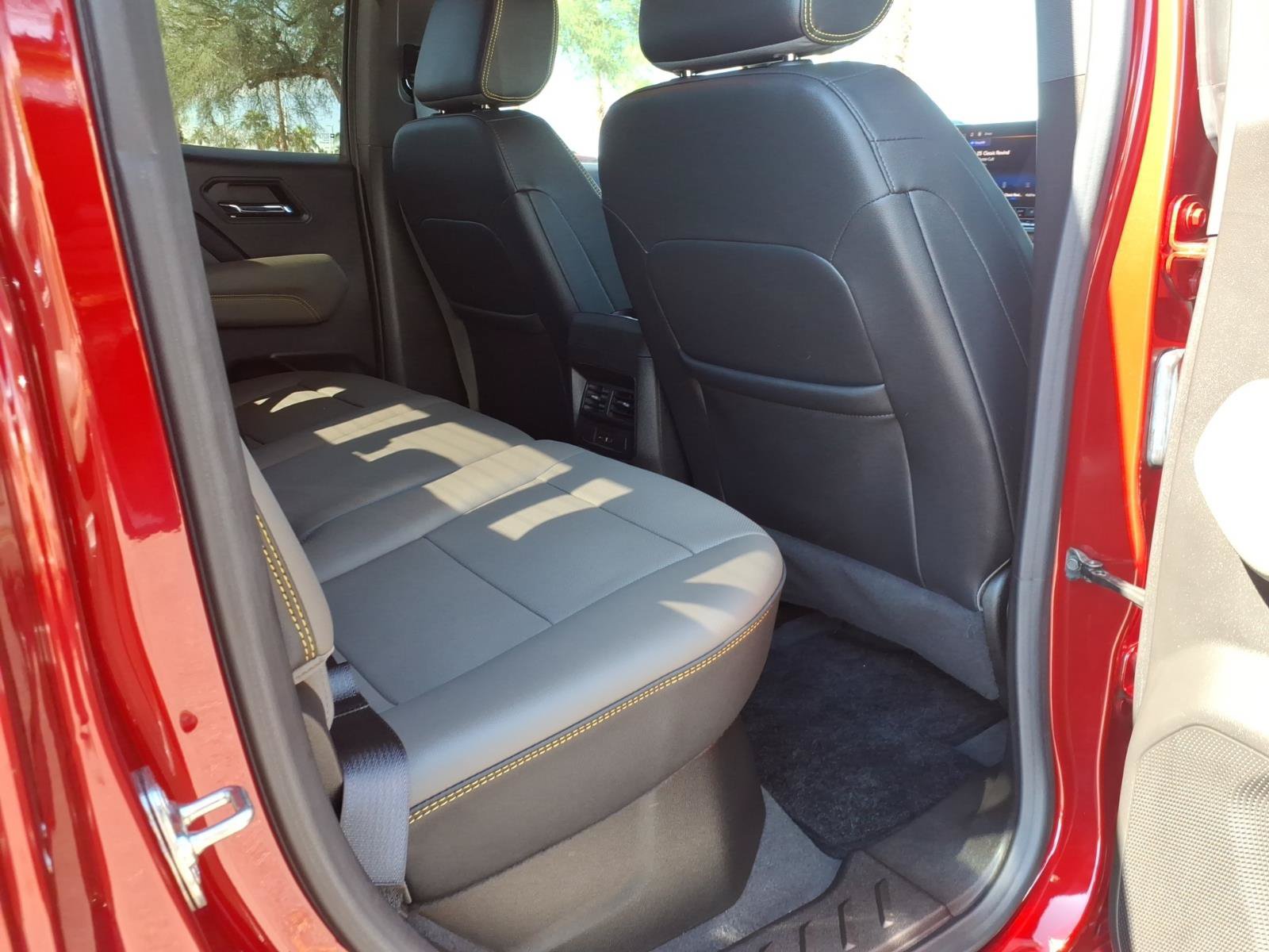 Used 2024 Chevrolet Colorado ZR2 w/ ZR2 Convenience Package III AWD/4WD image 14