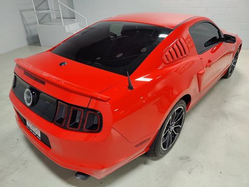 Used 2014 Ford Mustang GT Premium RWD image 5