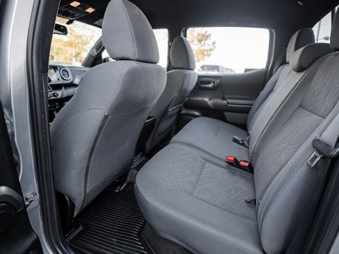 Used 2017 Toyota Tacoma TRD Off-Road w/ Tow Package (A/T) image 33