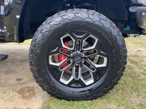 Used 2019 Ford F150 Limited w/ Trailer Tow Package image 8