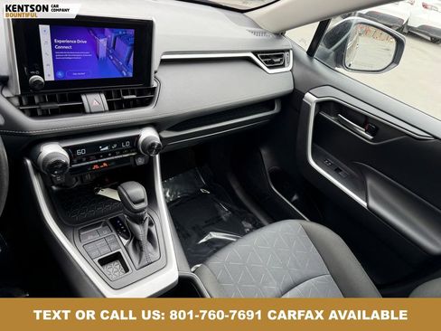 Used 2025 Toyota RAV4 XLE AWD/4WD image 23
