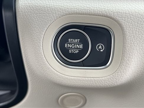 New 2026 Mercedes-Benz GLE 450 4MATIC image 39