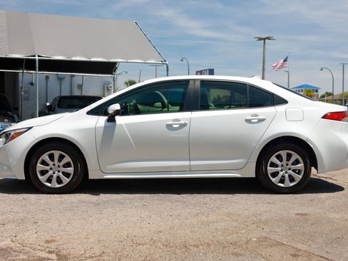 Used 2024 Toyota Corolla LE FWD image 4