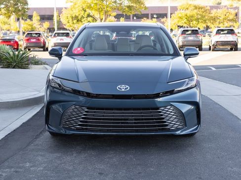 New 2026 Toyota Camry XLE FWD image 2