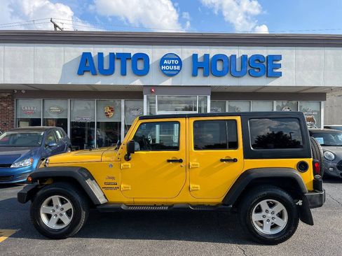 Used 2015 Jeep Wrangler Unlimited Sport w/ Power Convenience Group AWD/4WD image 8