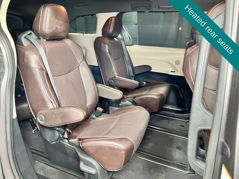 Used 2024 Toyota Sienna Platinum AWD/4WD image 15
