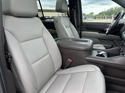 Used 2021 Chevrolet Suburban Z71 w/ Z71 Signature Package AWD/4WD image 45