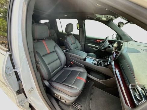 Used 2024 Chevrolet Traverse RS w/ LPO, Floor Liner Package AWD/4WD image 14