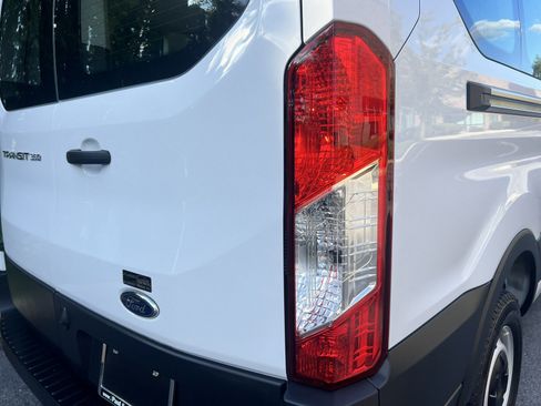 Used 2024 Ford Transit 350 XL RWD image 39